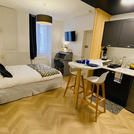 Le Studio Haslay Seraucourt En Plein Coeur De Ville De Bourges - Charme De L Ancien Et Confort Contemporain Bagian luar foto